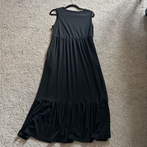 Black Sleeveless Maxi Dress with pockets